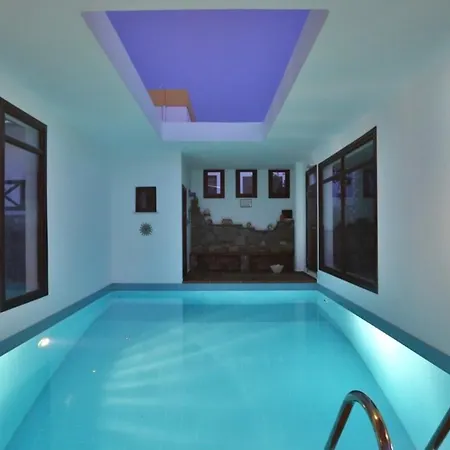 Syrou Lotos & (adults Only) Apartman Kíni