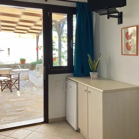 Syrou Lotos Studios & Apartments (Adults Only) Kini